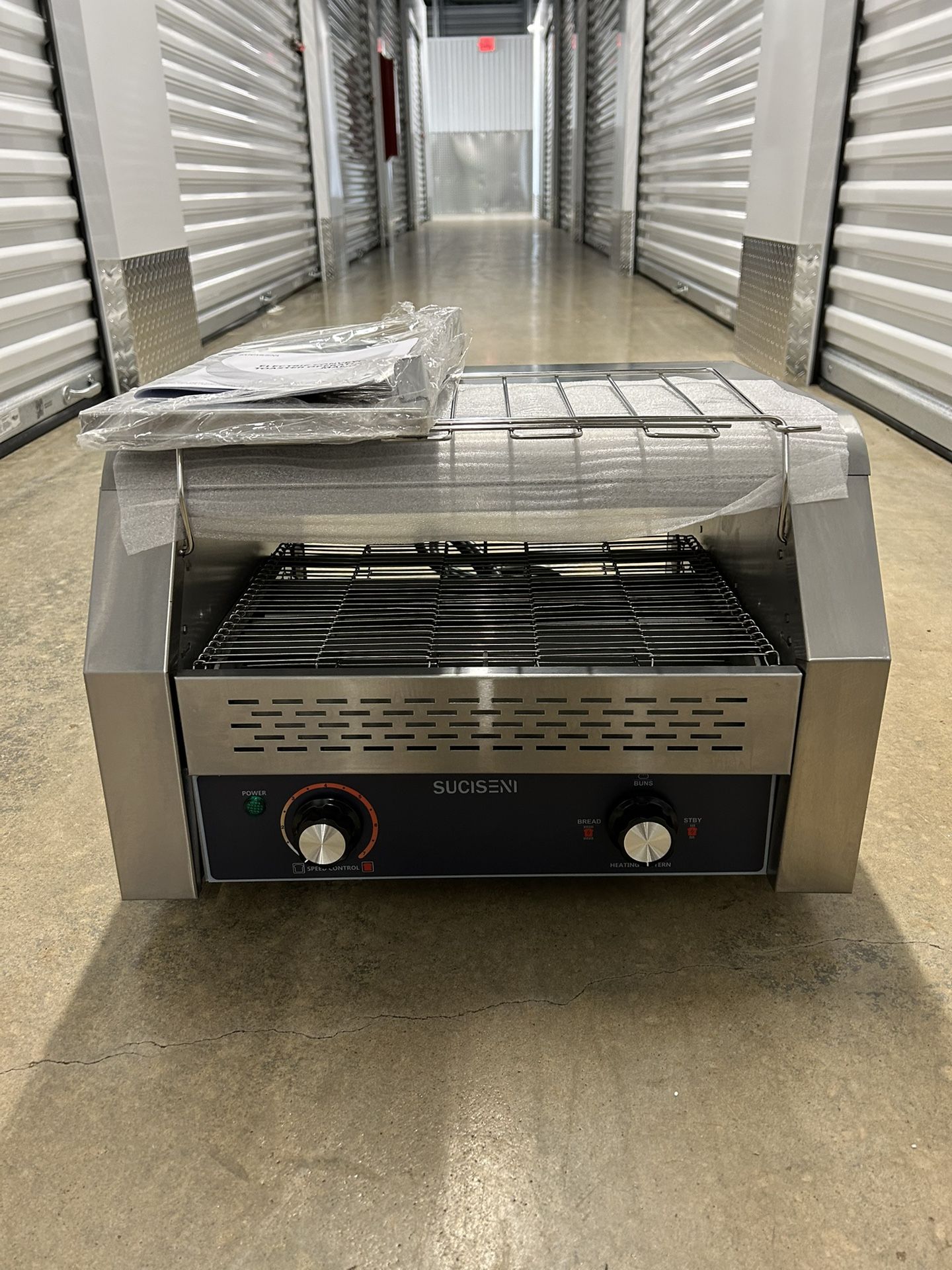 BRAND NEW CONVEYOR TOASTER ($275) NEVER USED!!!