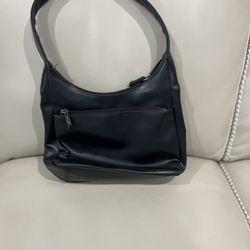 Women’s Hand Bags 