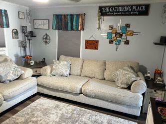 Ashley furniture Monaghan sofa and loveseat set