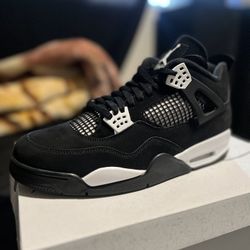 Jordan 4s 