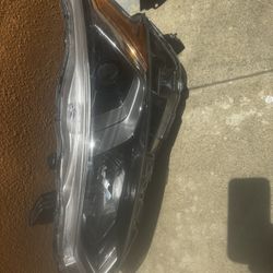 2019 Nissan Altima Left side Headlight