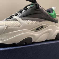 Dior B22