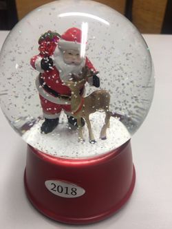 Santa and Reindeer Snowglobe