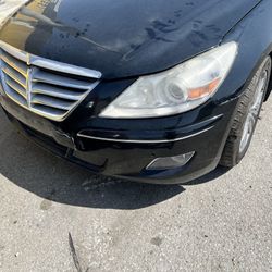 Parting Out 2011 Hyundai Genesis parts 