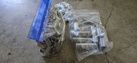 1/4, 3/8, 1/2 assorted sockets