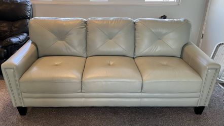 Light Green Leather Couch - $150 (Jamul)