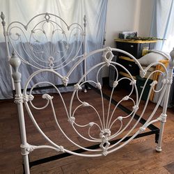 Gorgeous White Enamel Vintage Bed Frame $400 Or Best Offer Full/Queen