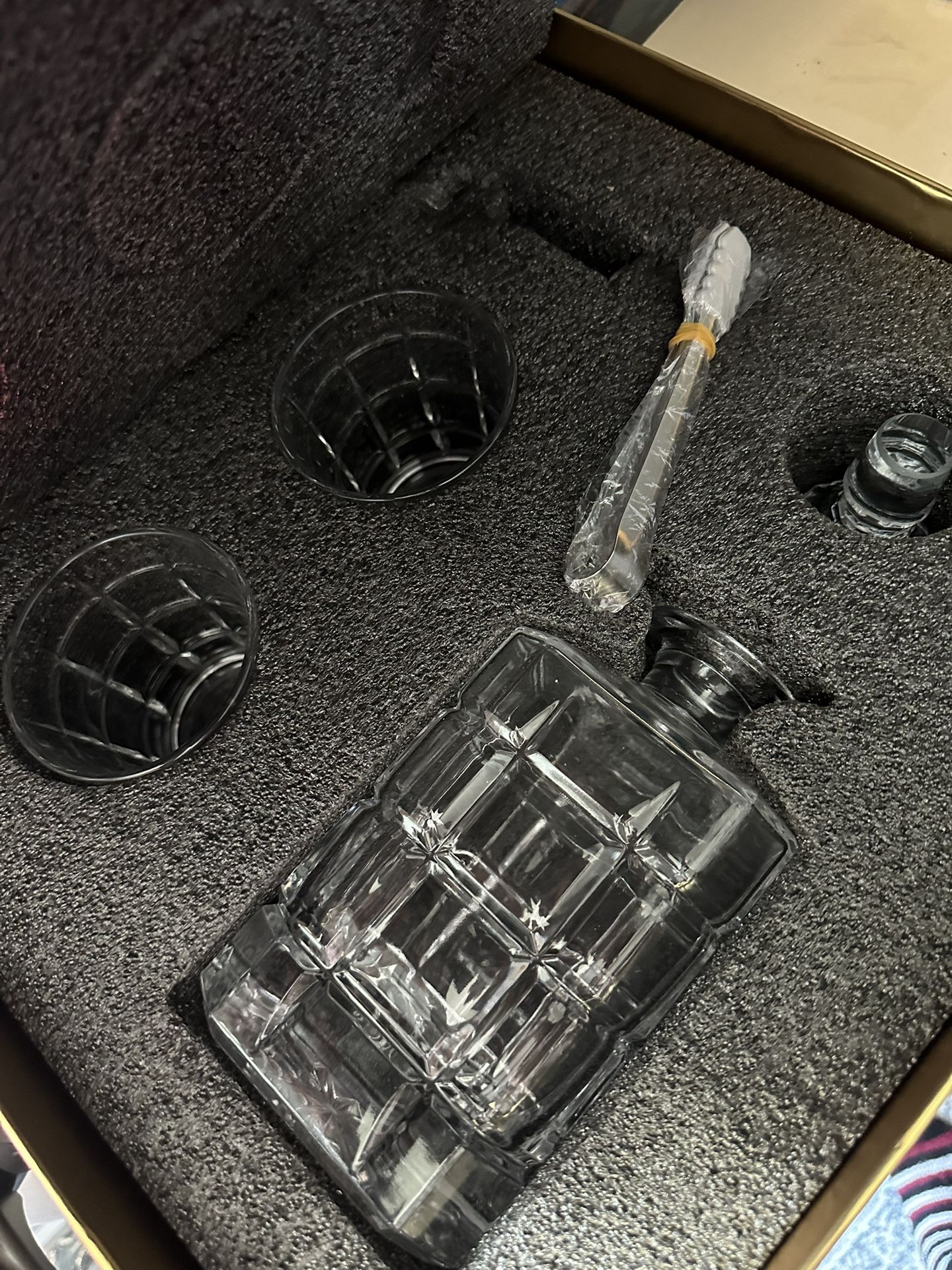 Whiskey decanter Gift Set- NEW