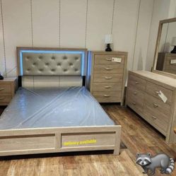 5 Pcs Bedroom Set Queen or King Bed Dresser Nightstand Mirror and Chest  Jaylen