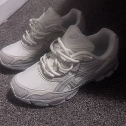 ASIC Gel NYC Size 8 