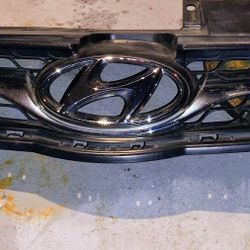 2013 Hyundai Front Grill