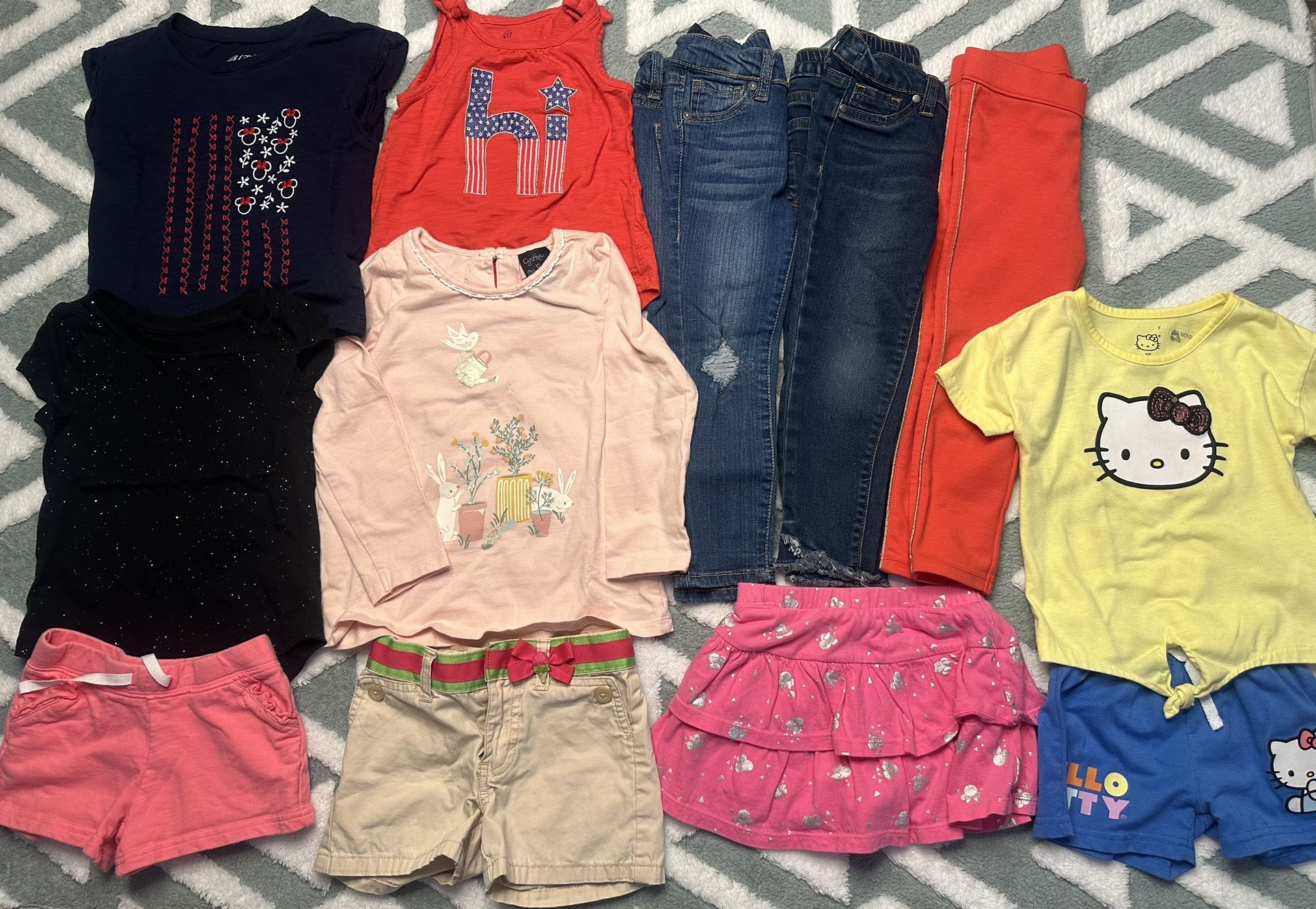 Lot of Toddler girl clothes 3T