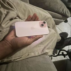 iPhone 15 