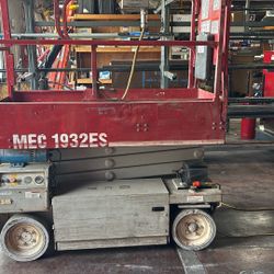 Scissor Lift MEC 1932 