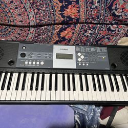🎹 Yamaha YPT-230 Portable Keyboard – 61 Keys w/ Built-in Lessons