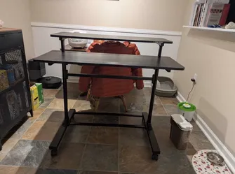 Adjustable-height rolling desk cart