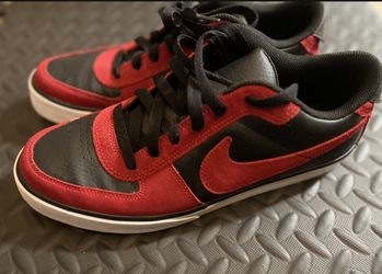 Nike 6.0 Mavrk Shoe - Black / Sport Red 