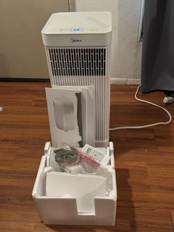 Portable ac unit new on box