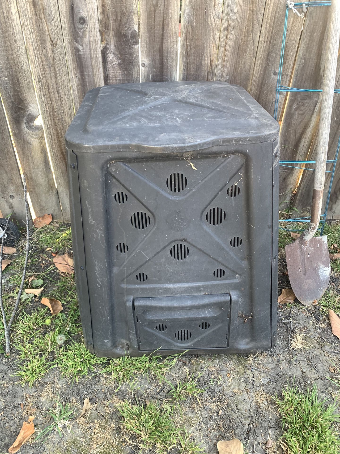 Free Compost Bin