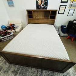 Full Size Bed With Storage