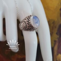 Sterling Silver 925 Ring With Moon Stone Vintage.
