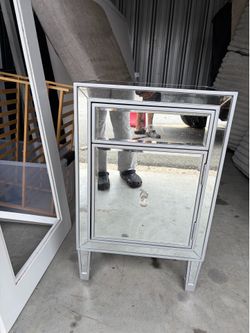 Glass cabinet