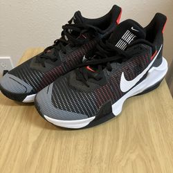 Men’s Nike Basketball Shoes Size9