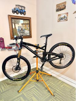 Yeti SB66 Enduro Complete  Full Suspension Mountain Bike 26”