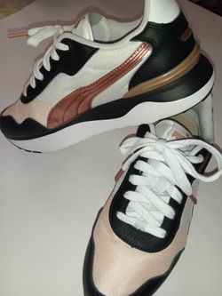 Puma Sneakers women's 8.5