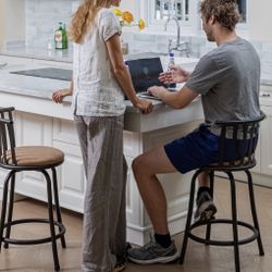 Swivel Bar Stools with Backs.Set 2 . 