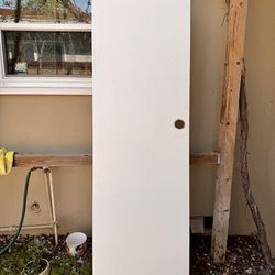 Interior door. 24x79