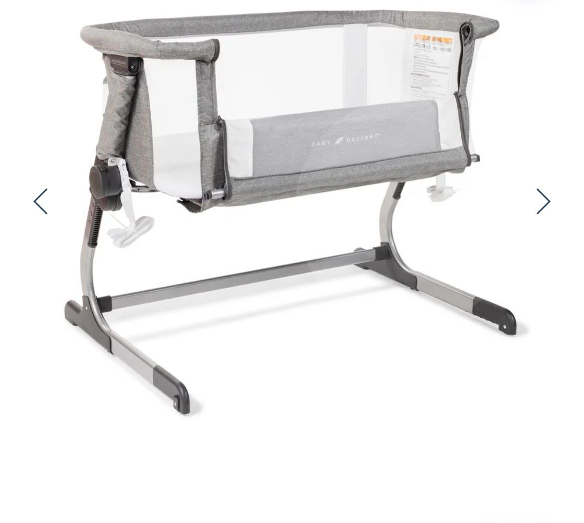 Baby Delight - Beside Me Dreamer Bassinet And Bedside Sleeper