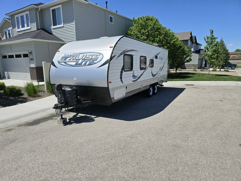2015 30-foot Camper Trailer SALEM cruise Lite