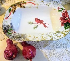 225 5th Holiday Wishes Serving Bowl & Ceramic Red Cardinal Salt & Pepper Shaker Set