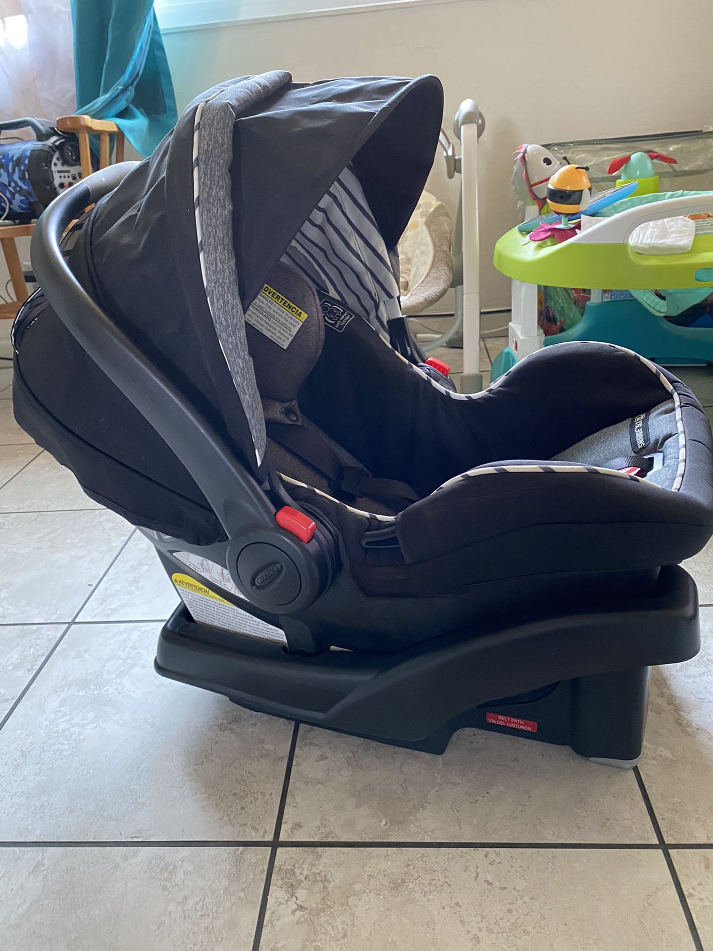 Greco. Car seat with base.