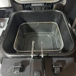Deep fryer, used a couple of times, works well. $45 firm price, no less.