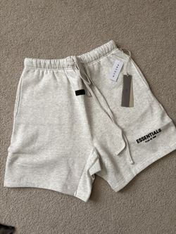 Essentials shorts “light oatmeal” sizes S, M, L