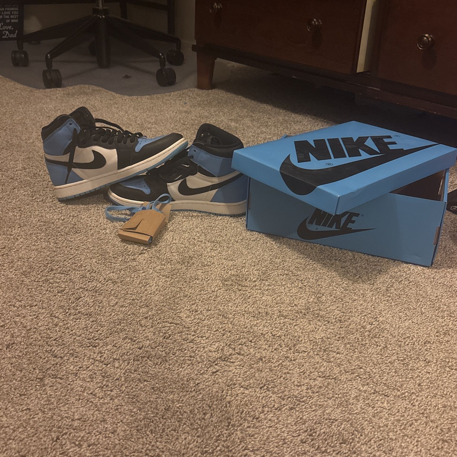 Jordan 1 University Blue Men’s Size 8