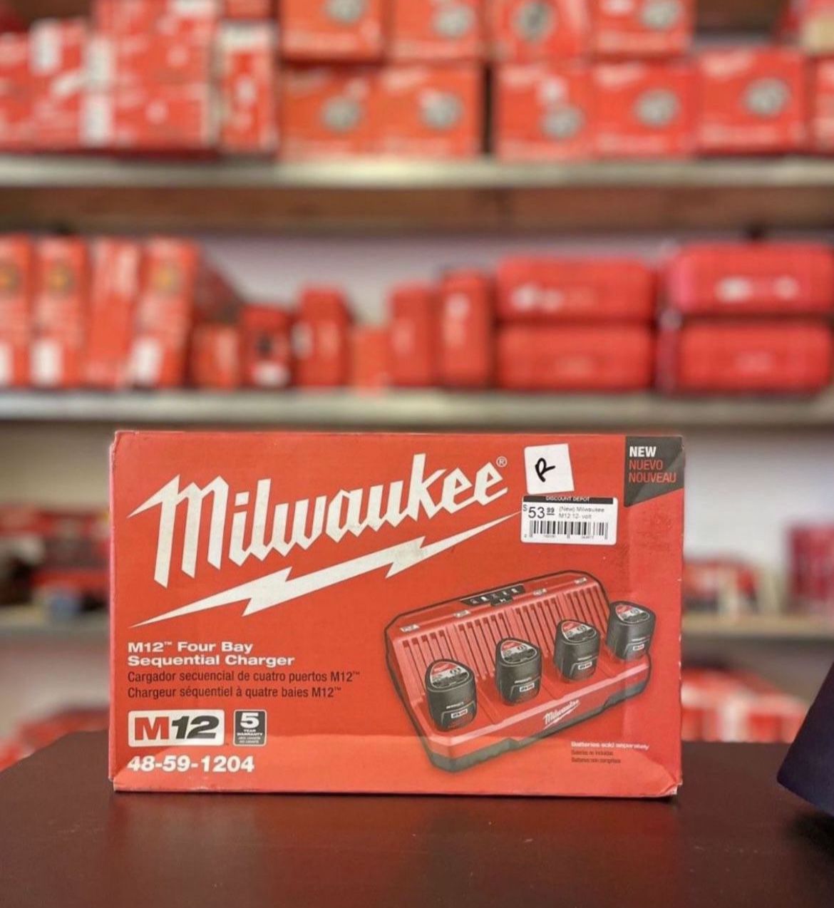 MILWAUKEE M12 12- volt Lithium-Ion 4-Port Sequential Battery Charger…. 48-59-1204 for Sale in Las Vegas, NV OfferUp