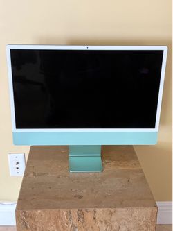 Apple iMac 24 inch M3 8GB 256GB 2 USB C Ports Applecare plus