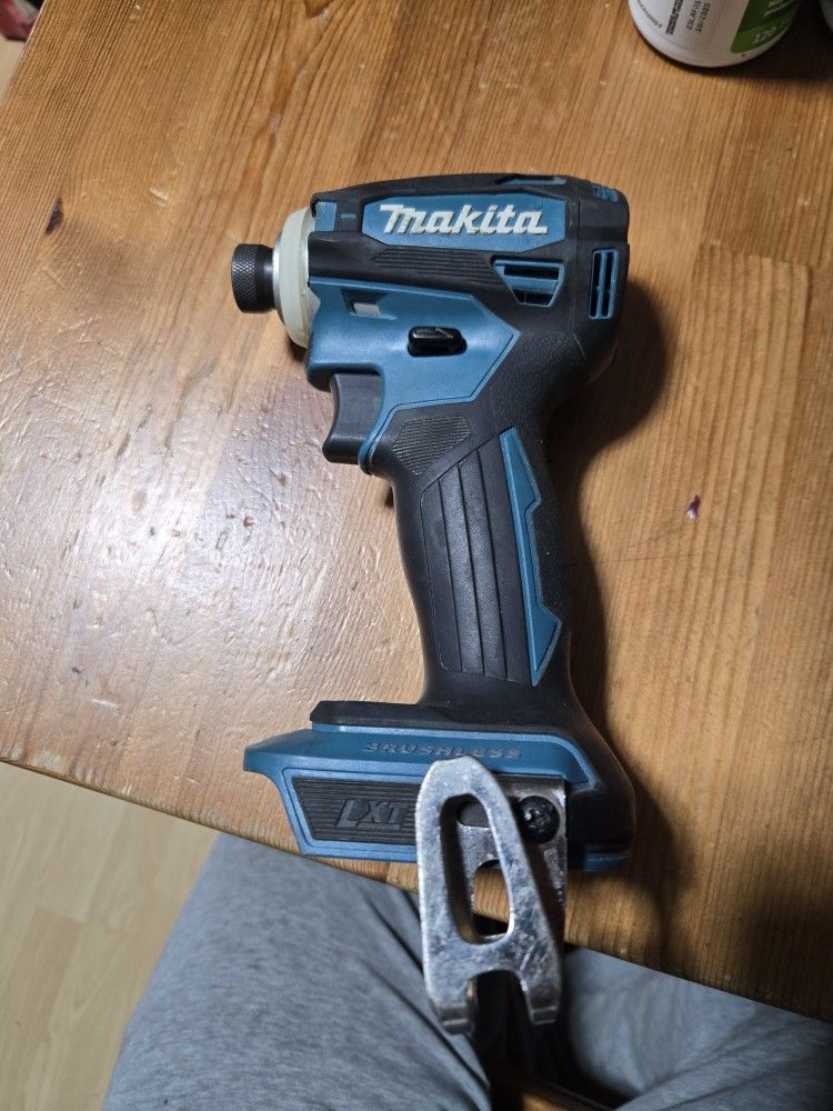Makita 18v Impact Drill XDT19