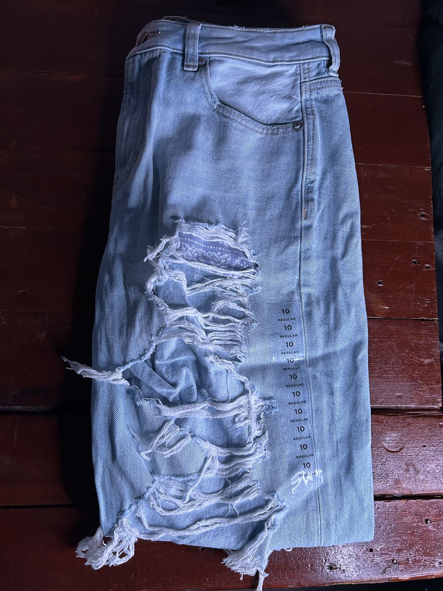 American Eagle Light Blue Jeans