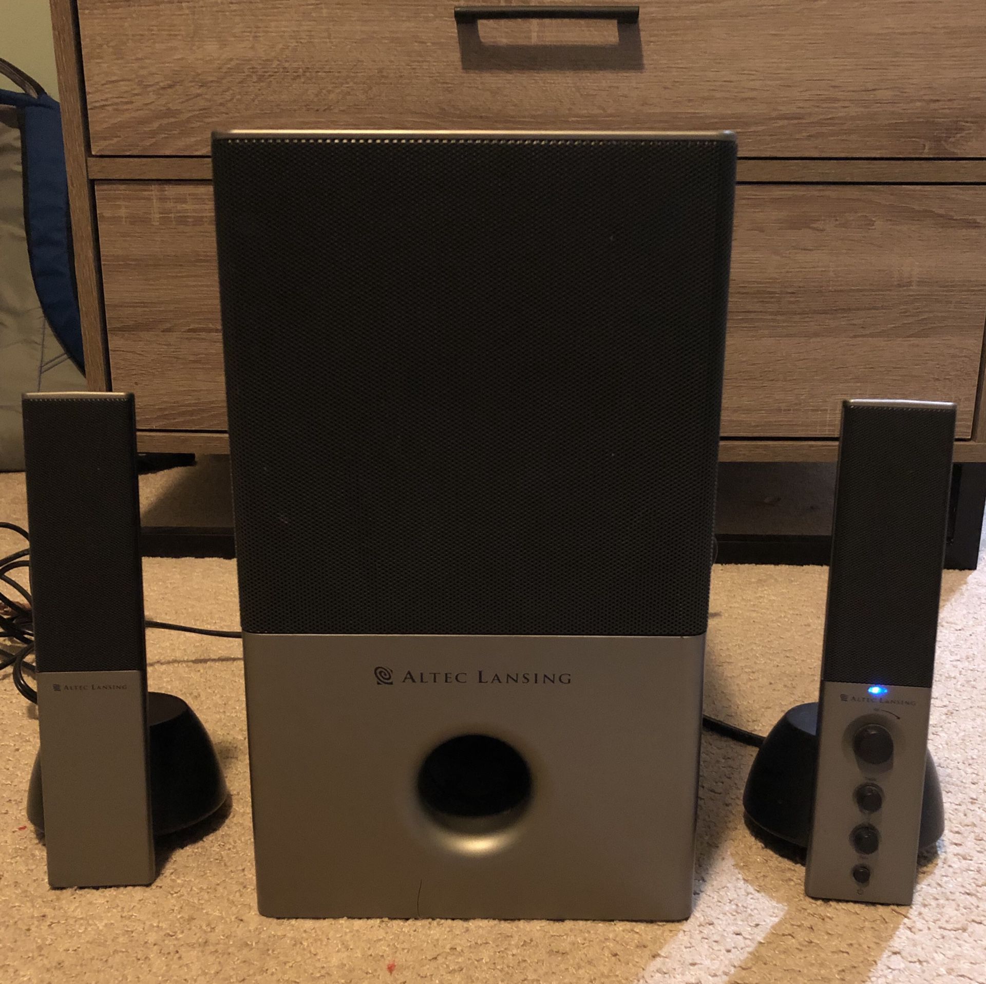 Altec Lansing 3 Piece Speaker System (Model VS4121)