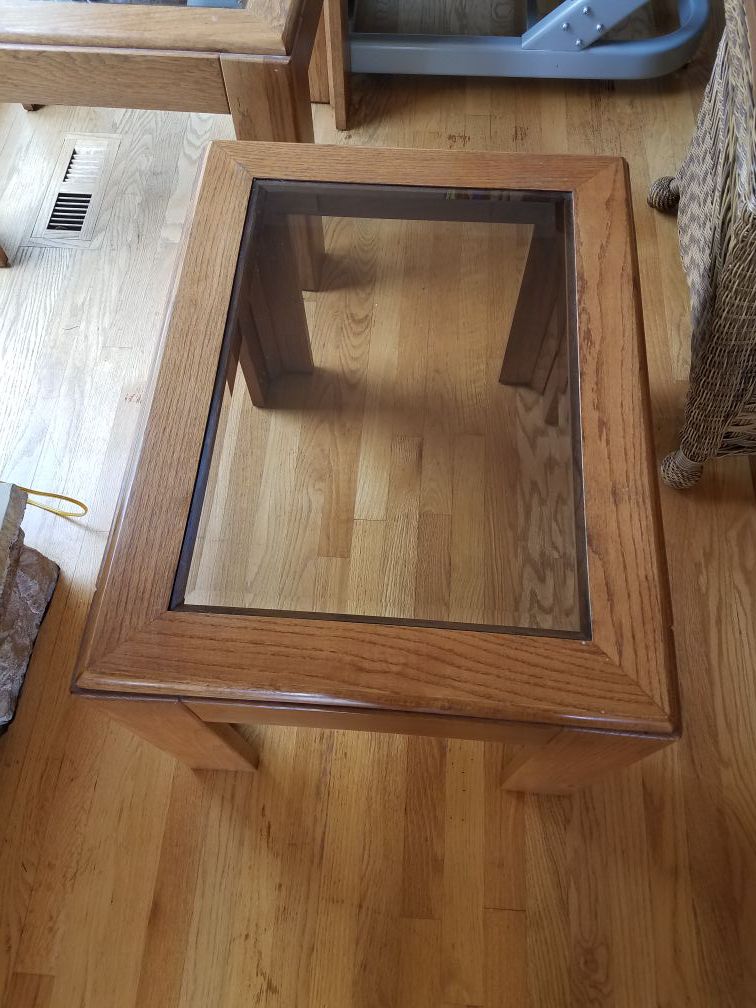 To Oak end tables with glass