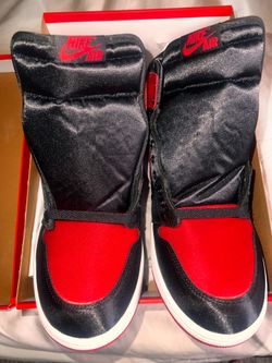 Nike Air Jordan 1 Retro High OG Satin Bred