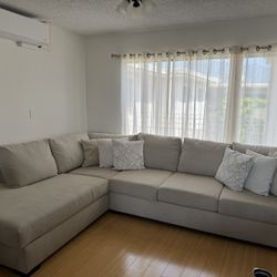 Couch/Sofa Living Spaces Mercer Foam 