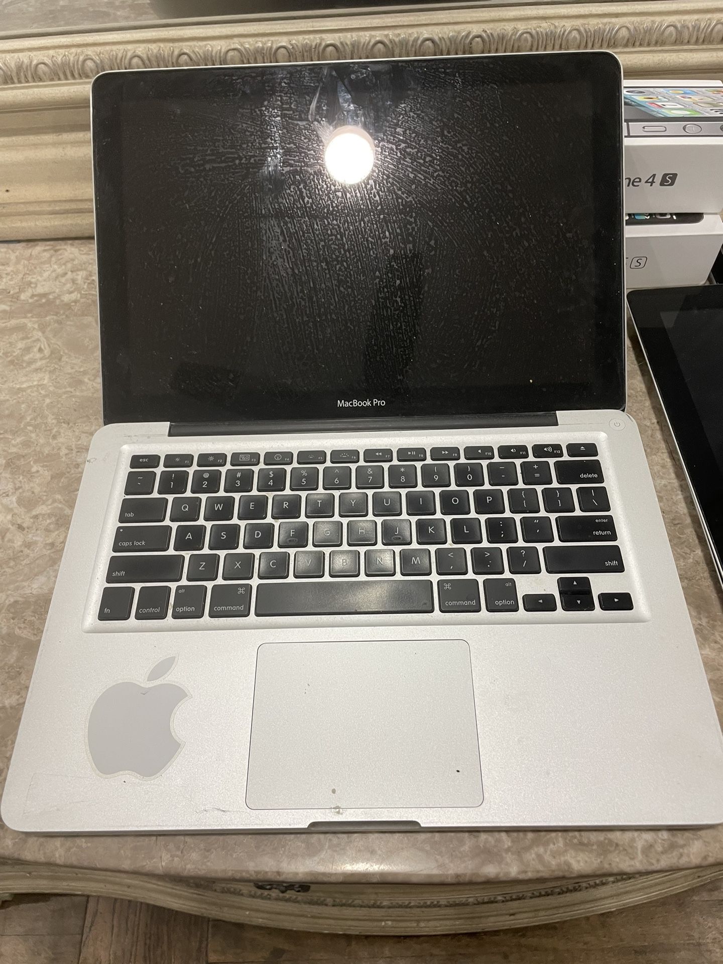 Apple Mac Book, 2 IPads, 3 IPhones Bundle 