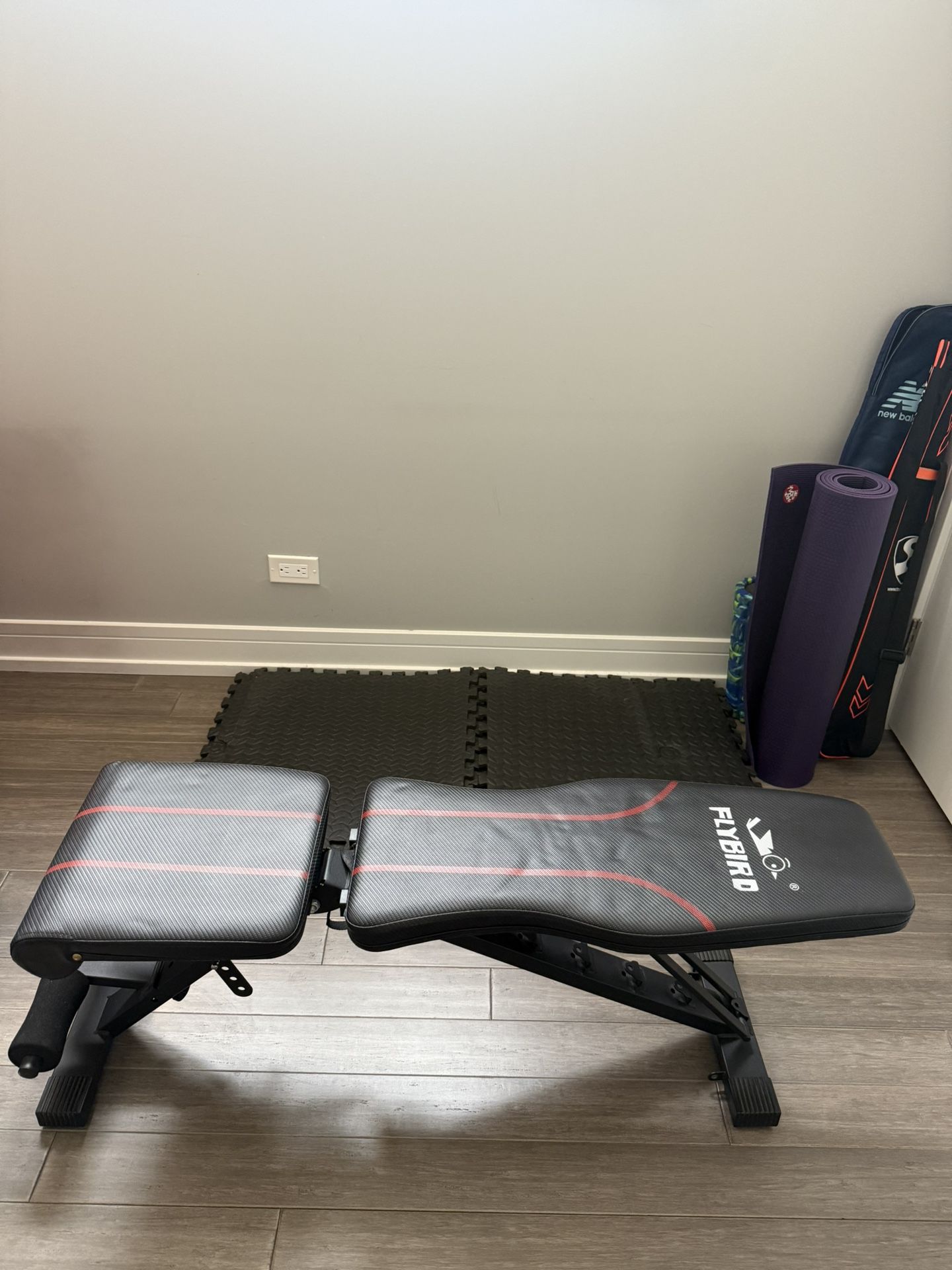 Flybird Adjustable Weight Bench with Exercise Mats