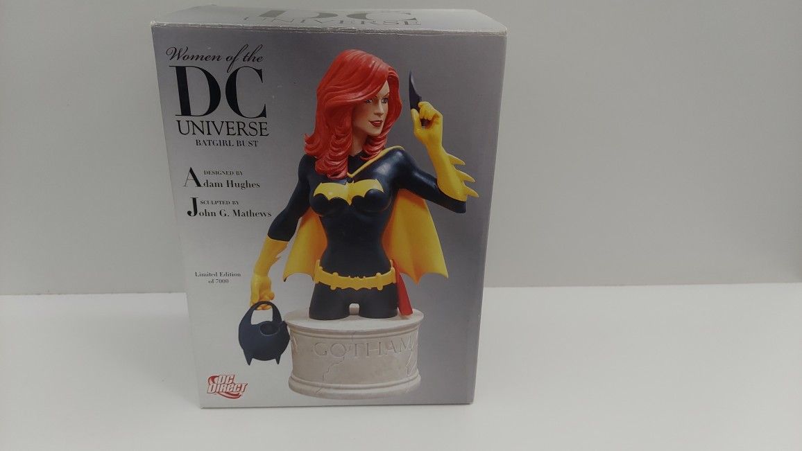 Women Of DC Universe  Batgirl Statue