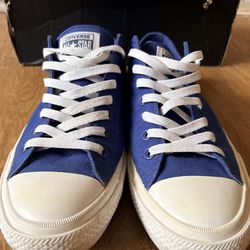 Converse size 11